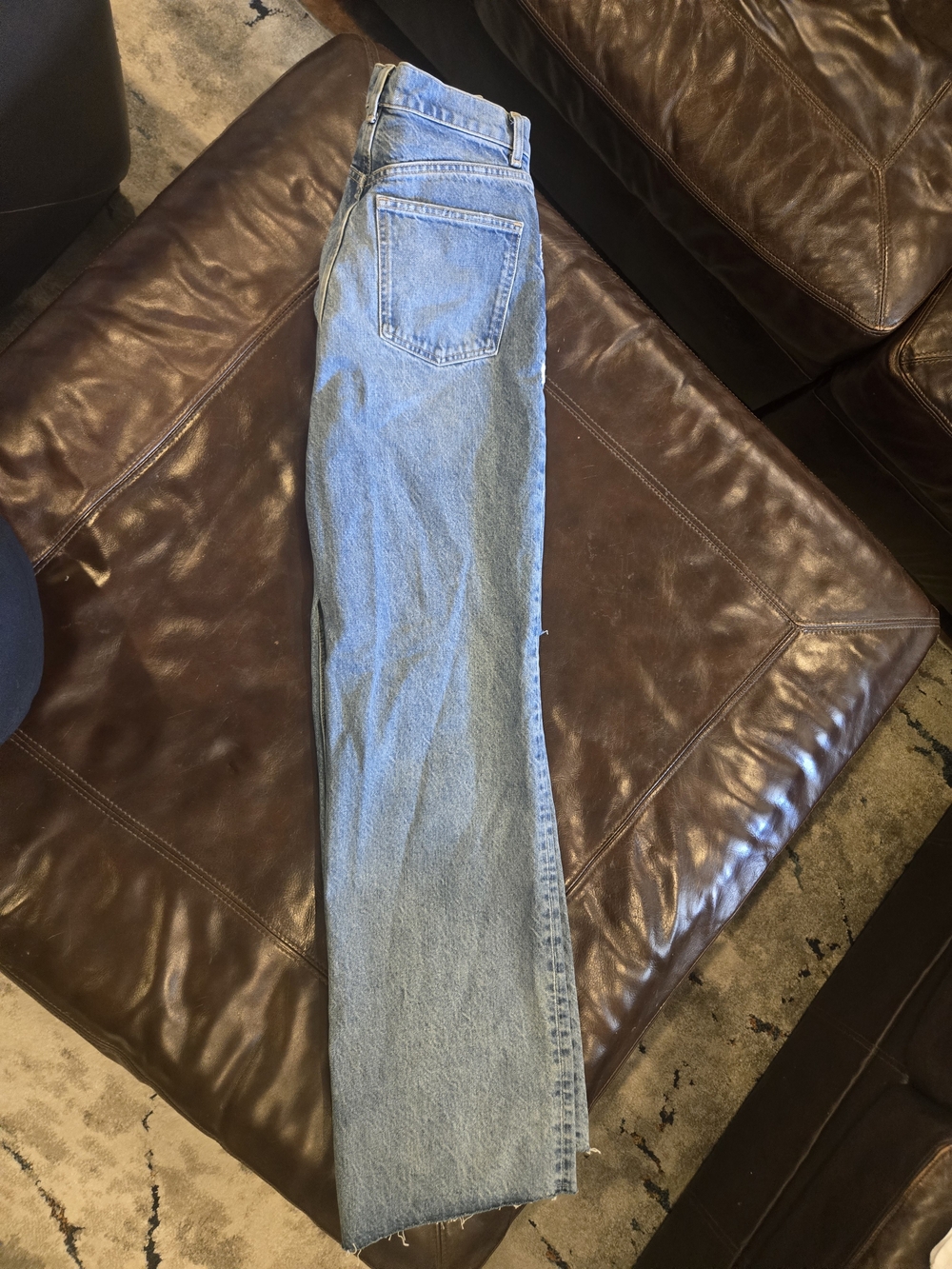 ZARA Light Blue High-Waist Denim Jeans - Picture 7 of 8